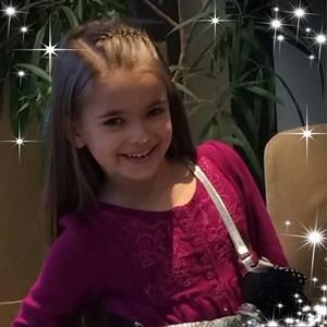 Meet your Posher, Mireya